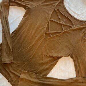 Me to we top shirt brown ribbed crisscross V-neck Long sleeve shirt